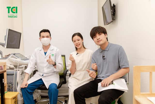 Ảnh Tiktoker triệu follower Đào Nguyễn Ánh trải nghiệm cùng vợ bầu tại TCI