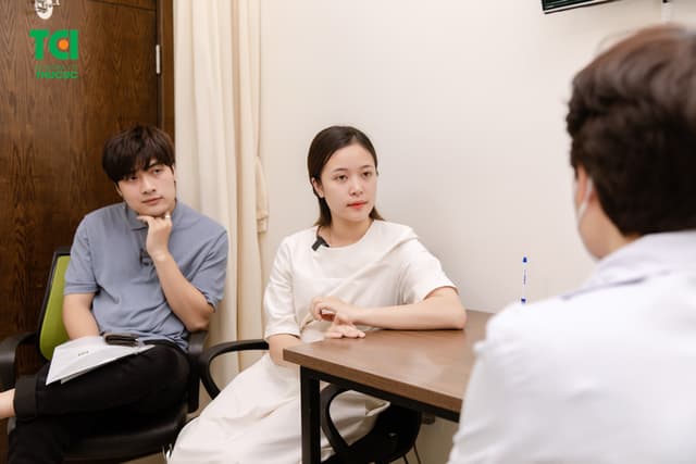 Ảnh Tiktoker triệu follower Đào Nguyễn Ánh trải nghiệm cùng vợ bầu tại TCI