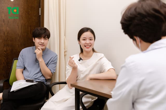 Ảnh Tiktoker triệu follower Đào Nguyễn Ánh trải nghiệm cùng vợ bầu tại TCI