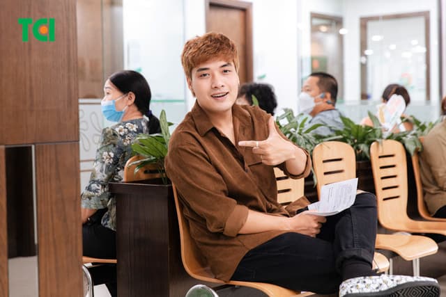 Ảnh Tiktoker triệu follower Đào Nguyễn Ánh trải nghiệm cùng vợ bầu tại TCI