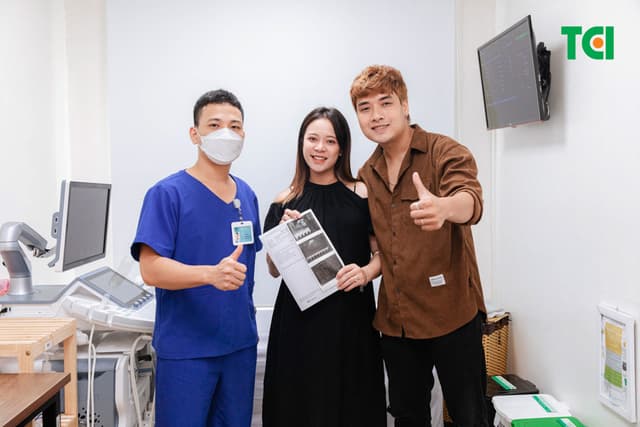 Ảnh Tiktoker triệu follower Đào Nguyễn Ánh trải nghiệm cùng vợ bầu tại TCI