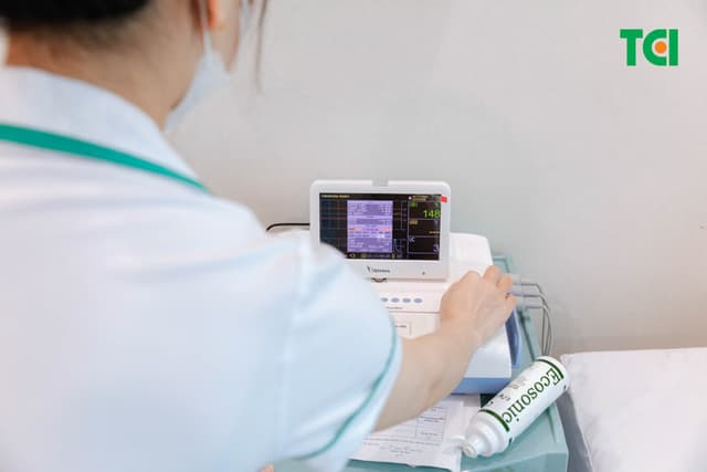 Ảnh Tiktoker triệu follower Đào Nguyễn Ánh trải nghiệm cùng vợ bầu tại TCI