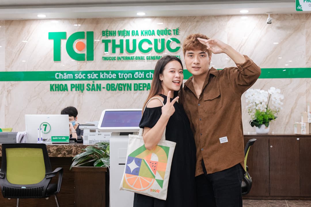 Ảnh Tiktoker triệu follower Đào Nguyễn Ánh trải nghiệm cùng vợ bầu tại TCI