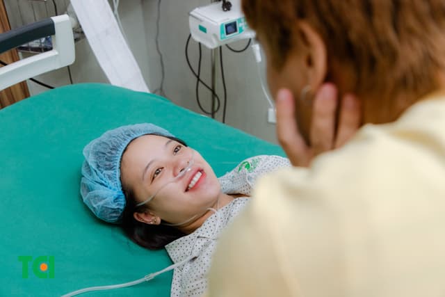 Ảnh Tiktoker triệu follower Đào Nguyễn Ánh trải nghiệm cùng vợ bầu tại TCI