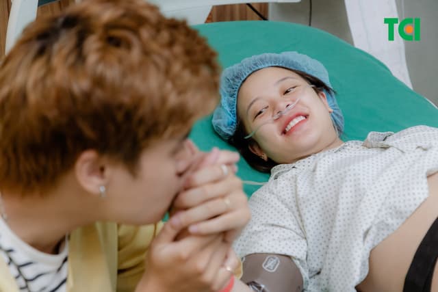 Ảnh Tiktoker triệu follower Đào Nguyễn Ánh trải nghiệm cùng vợ bầu tại TCI