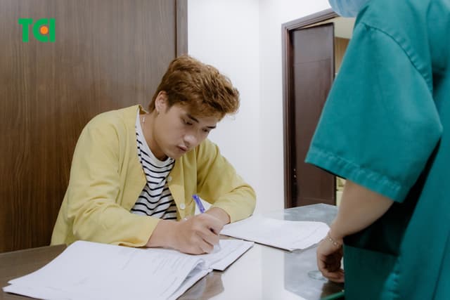 Ảnh Tiktoker triệu follower Đào Nguyễn Ánh trải nghiệm cùng vợ bầu tại TCI