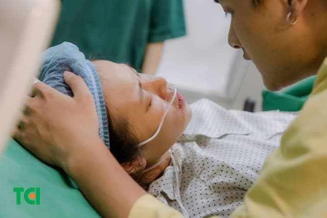 Ảnh Tiktoker triệu follower Đào Nguyễn Ánh trải nghiệm cùng vợ bầu tại TCI