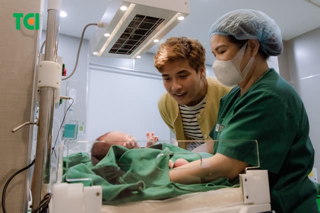 Ảnh Tiktoker triệu follower Đào Nguyễn Ánh trải nghiệm cùng vợ bầu tại TCI