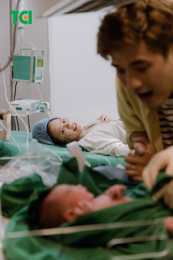 Ảnh Tiktoker triệu follower Đào Nguyễn Ánh trải nghiệm cùng vợ bầu tại TCI