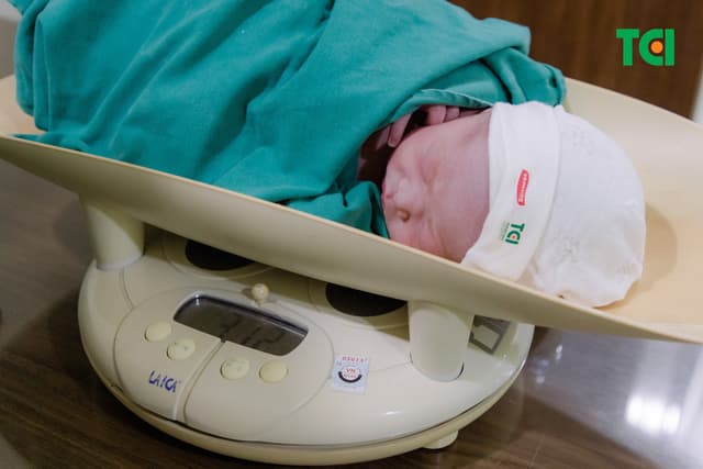 Ảnh Tiktoker triệu follower Đào Nguyễn Ánh trải nghiệm cùng vợ bầu tại TCI