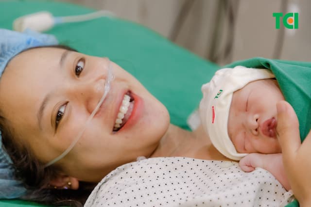 Ảnh Tiktoker triệu follower Đào Nguyễn Ánh trải nghiệm cùng vợ bầu tại TCI