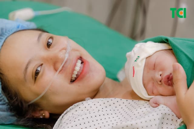 Ảnh Tiktoker triệu follower Đào Nguyễn Ánh trải nghiệm cùng vợ bầu tại TCI