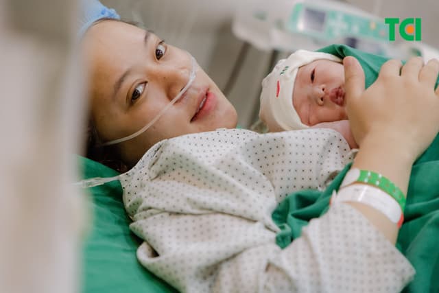 Ảnh Tiktoker triệu follower Đào Nguyễn Ánh trải nghiệm cùng vợ bầu tại TCI