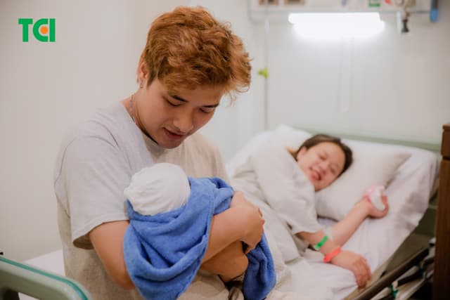 Ảnh Tiktoker triệu follower Đào Nguyễn Ánh trải nghiệm cùng vợ bầu tại TCI