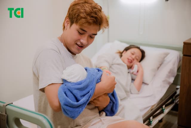 Ảnh Tiktoker triệu follower Đào Nguyễn Ánh trải nghiệm cùng vợ bầu tại TCI