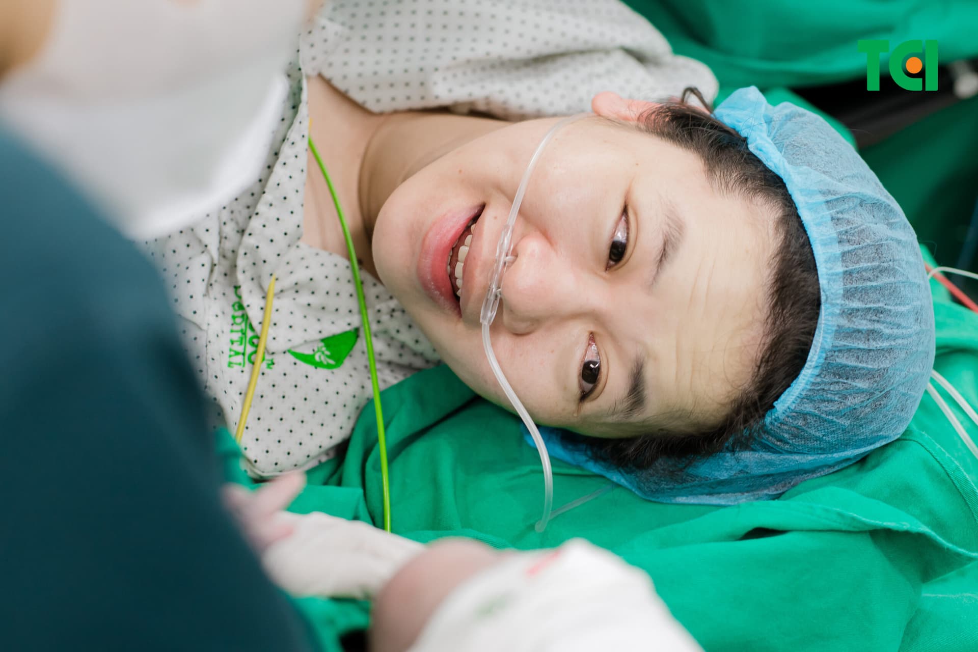 Mẹ Trang vui mừng khi con đã chào đời bình an