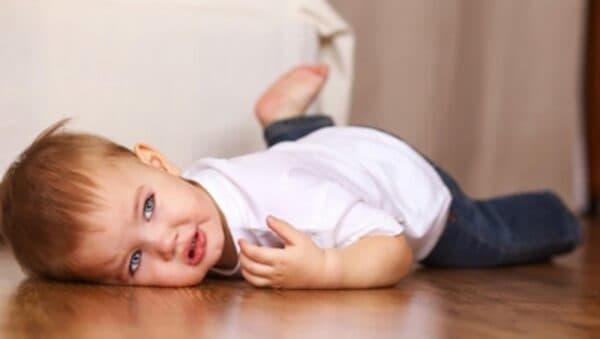 Nguyên nhân gãy xương cánh tay ở trẻ em