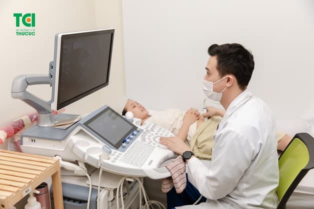 Bác sĩ khuyên các chị em nên đi khám phụ khoa trung bình 6 tháng / lần