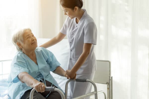 Thay khớp háng ở đâu tốt?