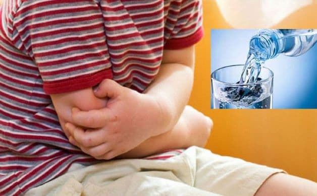 Hạn chế cho trẻ tiêu chảy uống nước có thể khiến tình trạng bệnh của bé diễn biến nặng hơn