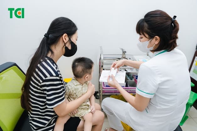 Phòng tiêm chủng Thu Cúc TCI có sẵn vacxin não mô cầu BC là VA Mengoc BC để phục vụ chủng ngừa cho mọi trẻ em và người lớn từ 6 tháng tuổi đến 45 tuổi