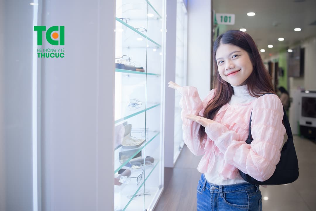 Ảnh &#8220;Bí quyết&#8221; lựa chọn kính phù hợp với khuôn mặt