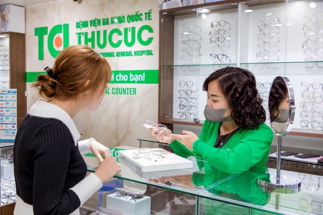 Ảnh khách hàng Lê Thị Ngọc Huyền cắt kính tại Thu Cúc TCI