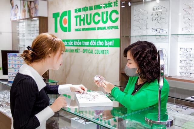 Ảnh khách hàng Lê Thị Ngọc Huyền cắt kính tại Thu Cúc TCI