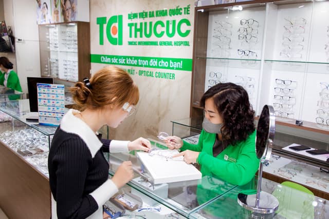 Ảnh khách hàng Lê Thị Ngọc Huyền cắt kính tại Thu Cúc TCI