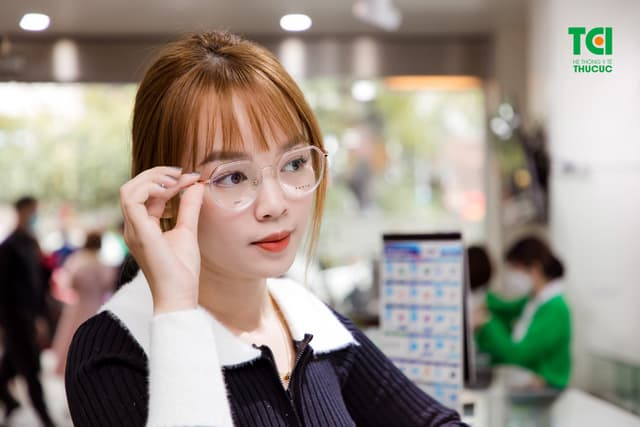 Ảnh khách hàng Lê Thị Ngọc Huyền cắt kính tại Thu Cúc TCI