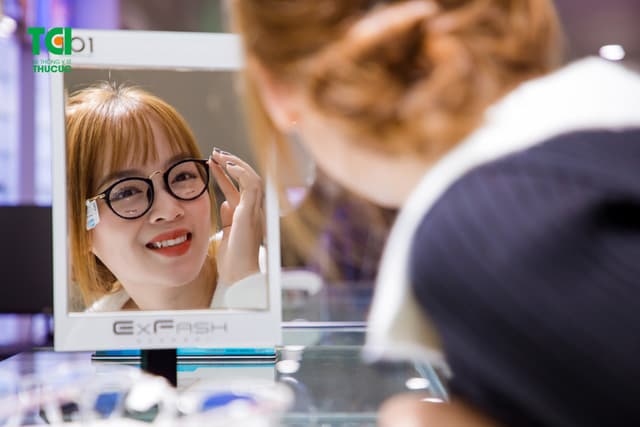 Ảnh khách hàng Lê Thị Ngọc Huyền cắt kính tại Thu Cúc TCI