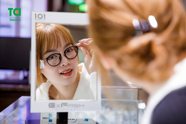 Ảnh khách hàng Lê Thị Ngọc Huyền cắt kính tại Thu Cúc TCI