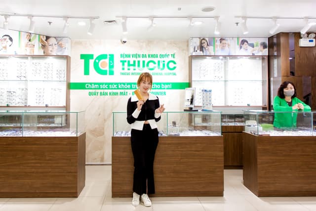 Ảnh khách hàng Lê Thị Ngọc Huyền cắt kính tại Thu Cúc TCI