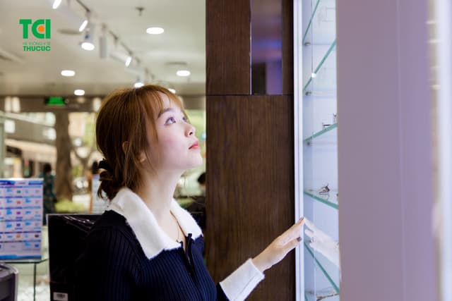 Ảnh khách hàng Lê Thị Ngọc Huyền cắt kính tại Thu Cúc TCI
