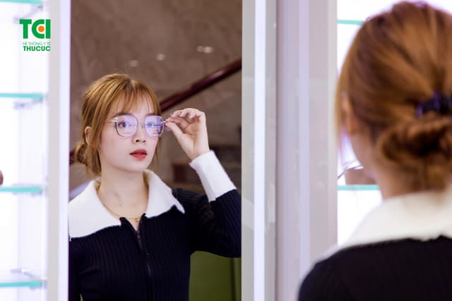 Ảnh khách hàng Lê Thị Ngọc Huyền cắt kính tại Thu Cúc TCI