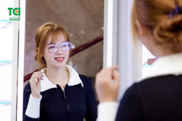 Ảnh khách hàng Lê Thị Ngọc Huyền cắt kính tại Thu Cúc TCI