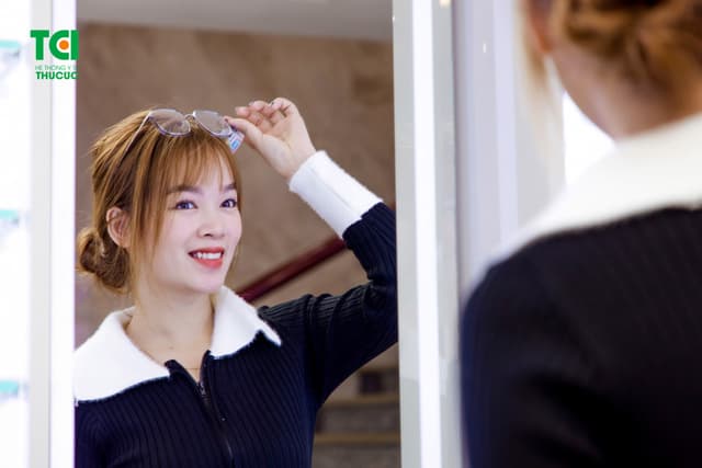 Ảnh khách hàng Lê Thị Ngọc Huyền cắt kính tại Thu Cúc TCI