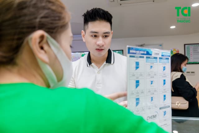 Ảnh khách hàng Nguyễn Duy Đức cắt kính tại Thu Cúc TCI