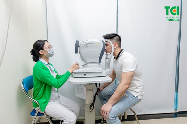 Ảnh khách hàng Nguyễn Duy Đức cắt kính tại Thu Cúc TCI