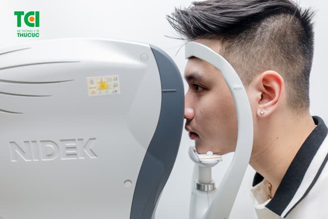 Ảnh khách hàng Nguyễn Duy Đức cắt kính tại Thu Cúc TCI