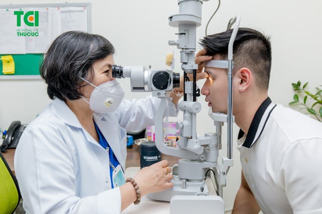 Ảnh khách hàng Nguyễn Duy Đức cắt kính tại Thu Cúc TCI