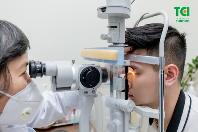 Ảnh khách hàng Nguyễn Duy Đức cắt kính tại Thu Cúc TCI