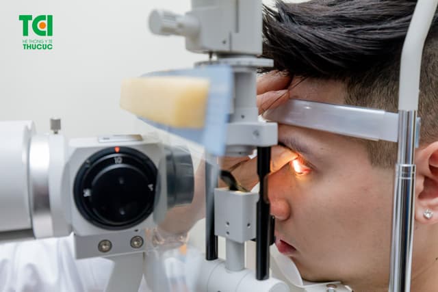 Ảnh khách hàng Nguyễn Duy Đức cắt kính tại Thu Cúc TCI