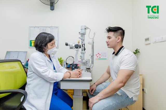 Ảnh khách hàng Nguyễn Duy Đức cắt kính tại Thu Cúc TCI