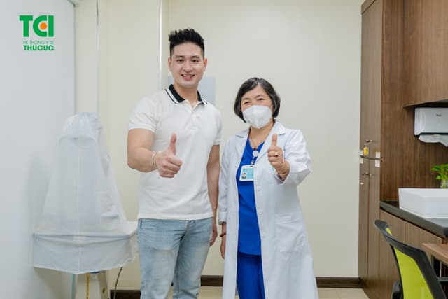 Ảnh khách hàng Nguyễn Duy Đức cắt kính tại Thu Cúc TCI