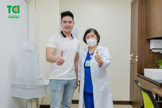 Ảnh khách hàng Nguyễn Duy Đức cắt kính tại Thu Cúc TCI