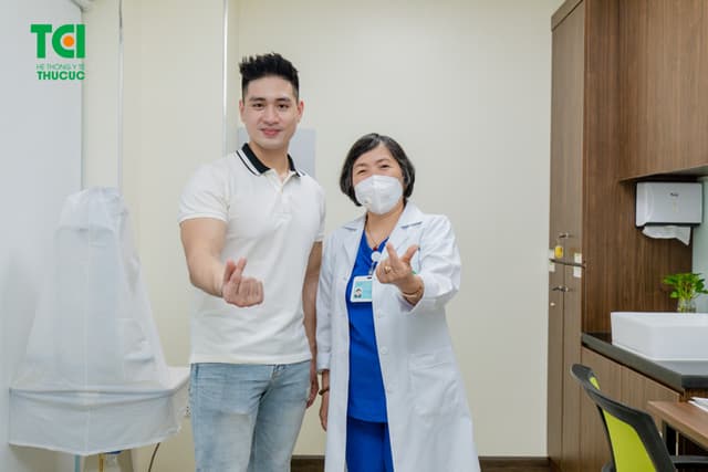 Ảnh khách hàng Nguyễn Duy Đức cắt kính tại Thu Cúc TCI