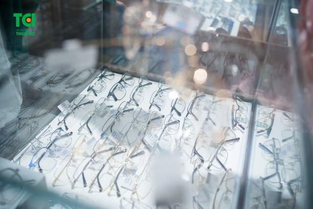 Ảnh “Bí quyết” lựa chọn kính phù hợp với khuôn mặt