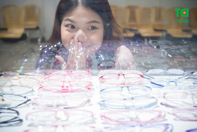 Ảnh “Bí quyết” lựa chọn kính phù hợp với khuôn mặt