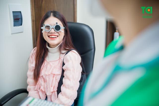 Ảnh “Bí quyết” lựa chọn kính phù hợp với khuôn mặt